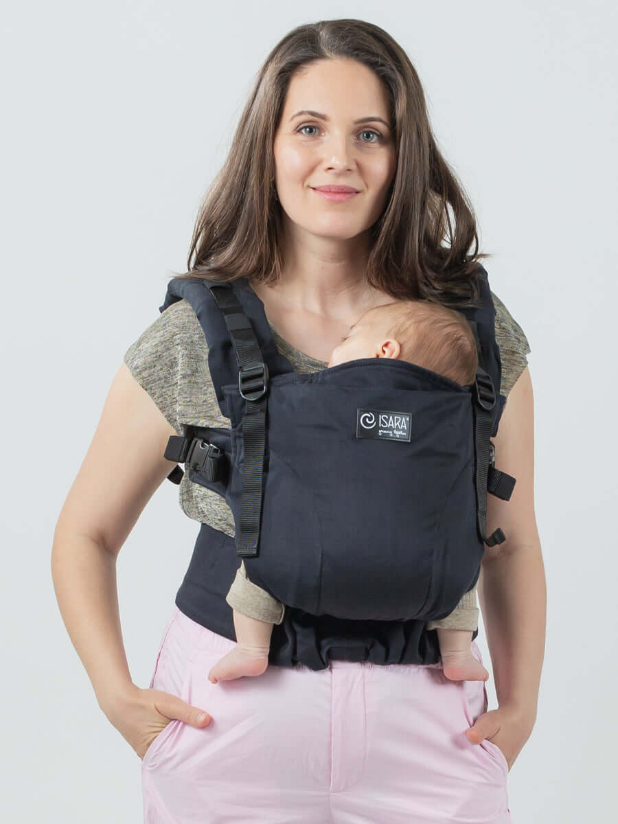 Isara The One - Noire ergonomic baby carrier with adjustable straps, perfect for all body types | Babymaxi