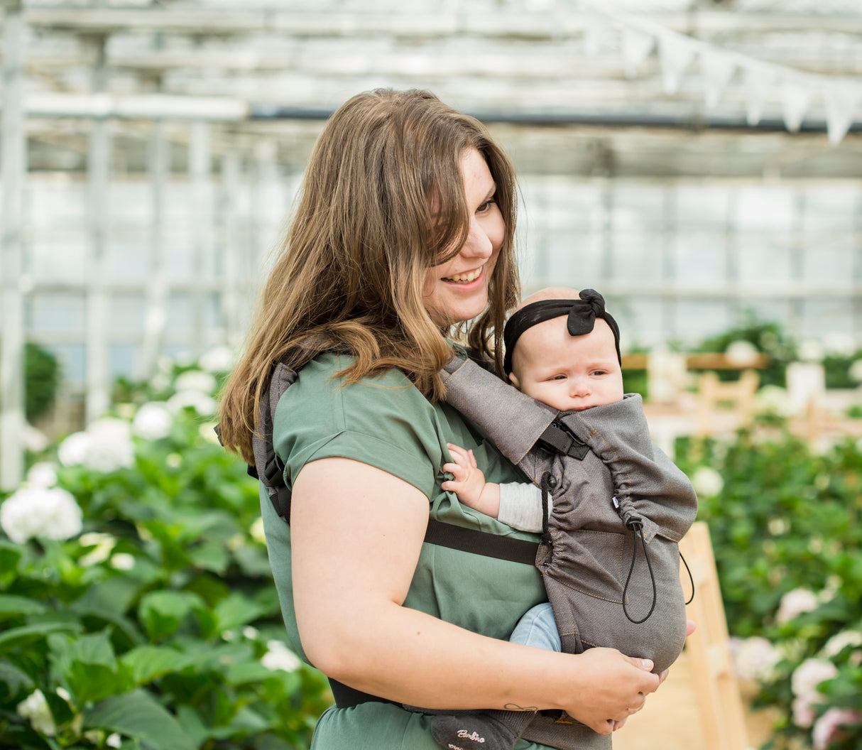 Neko Switch Babytrage - Fett, 2 zusätzliche Kapuzen