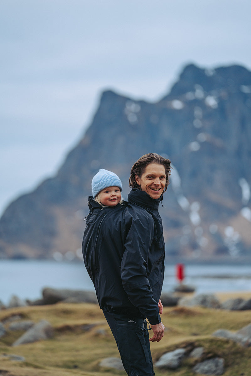 Mamalila Explorer Dad Wasserdichte Baby Tragejacke - Black