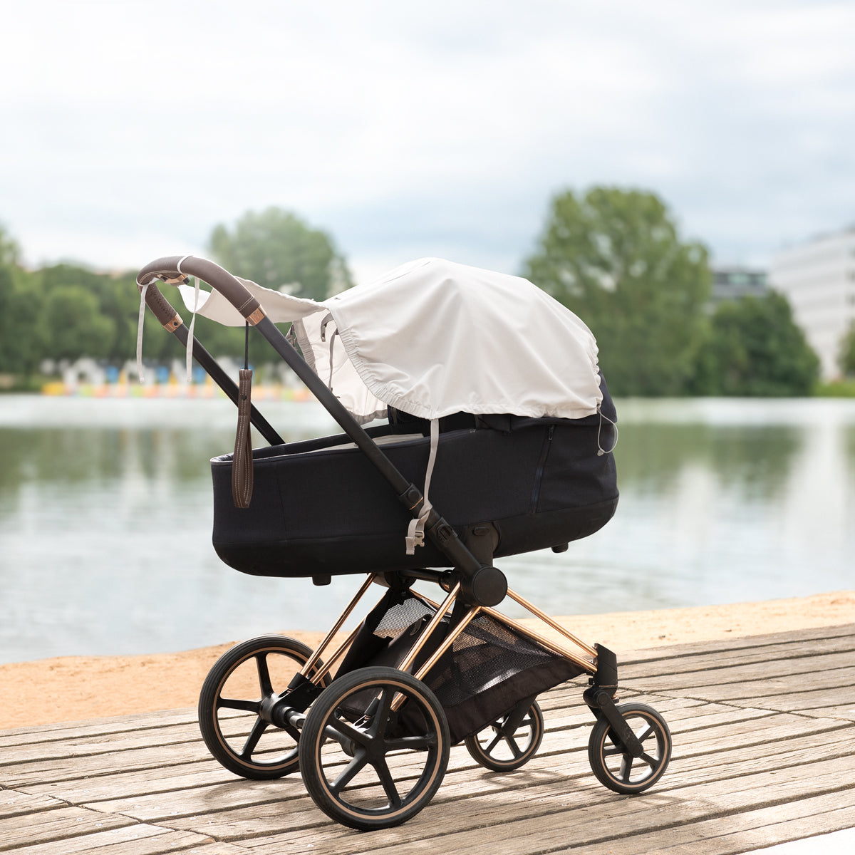Sonnenschutz für Babytrage - Grau Gestreift