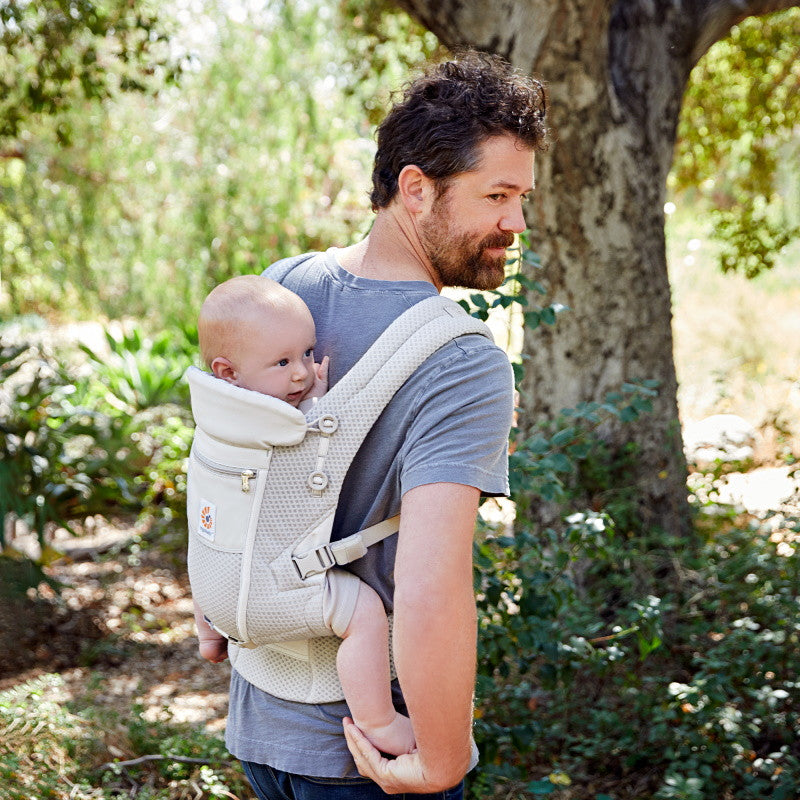 Ergobaby Adapt SoftFlex Mesh Pearl Grey baby carrier in action outdoors with baby, showcasing breathable design and comfort | Babymaxi