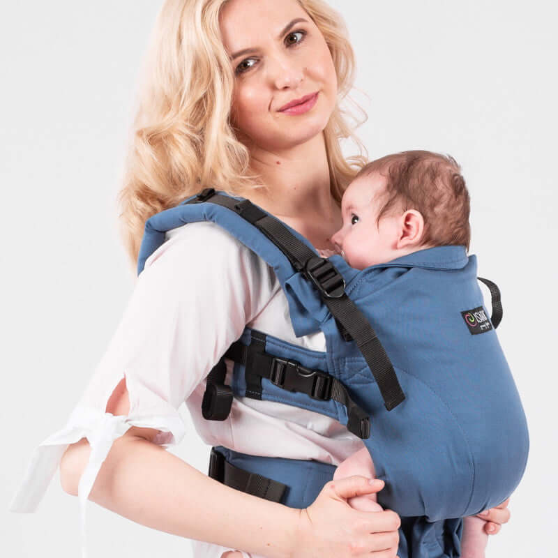 Isara The One - Bluestone ergonomic baby carrier with mother and baby, designed for comfort and support | Babymaxi