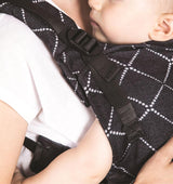 Isara The One - Diamonda Black baby carrier in use, designed for comfort and versatility | Babymaxi