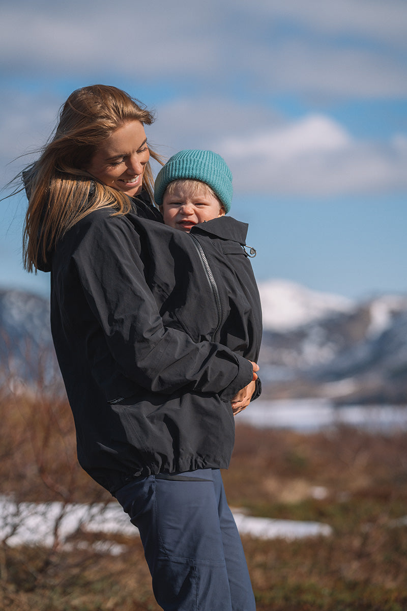 Mamalila Explorer Outdoor Baby Carrier Jacket - Black