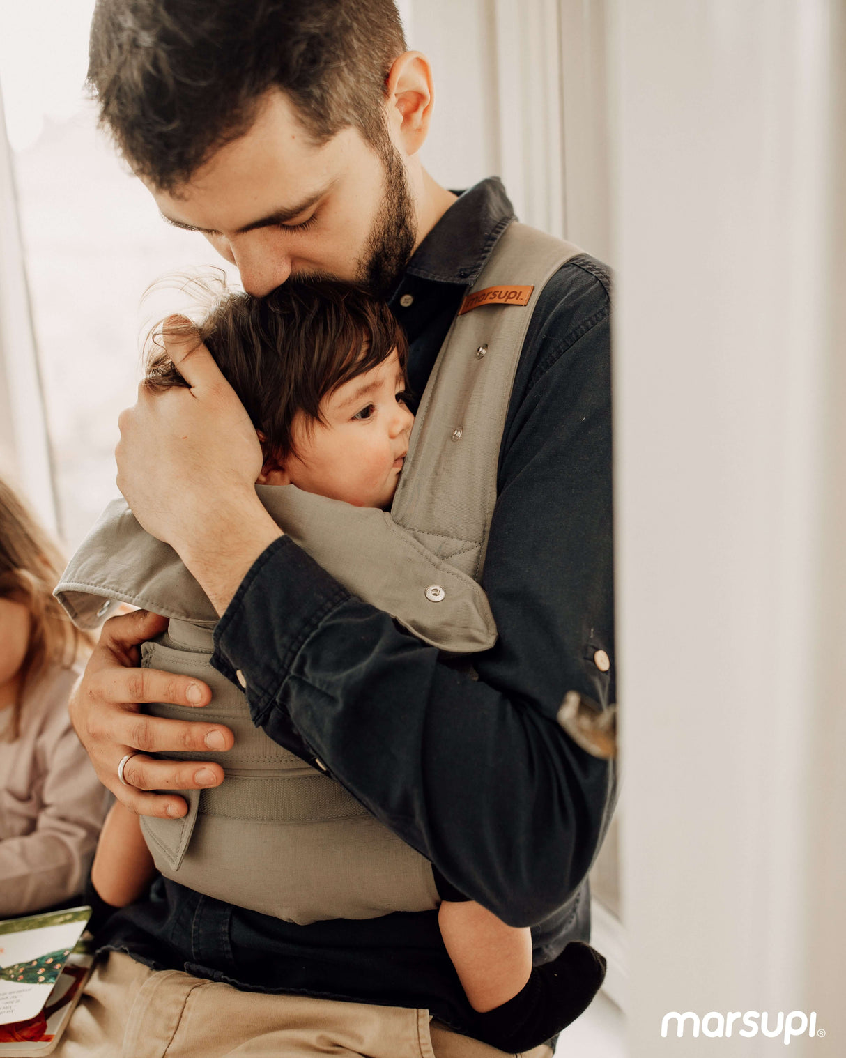 Marsupi Breeze - Light Grey baby carrier in use, providing ergonomic support for baby | Babymaxi