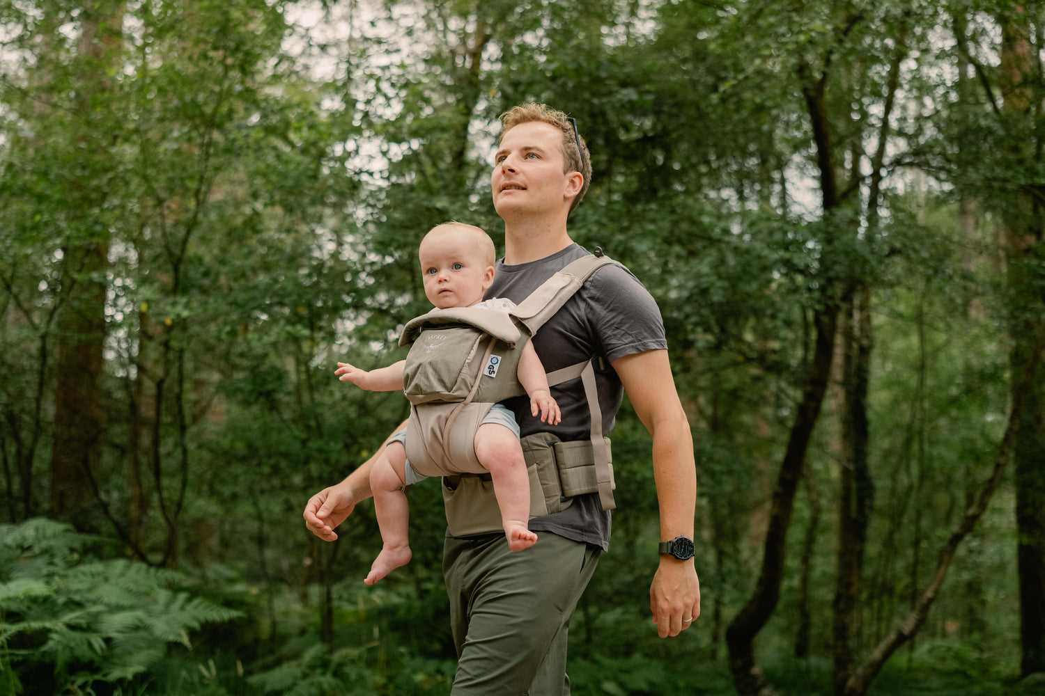 Shop Osprey Poco Soft Child Carrier LT - Tan Concrete at Babymaxi