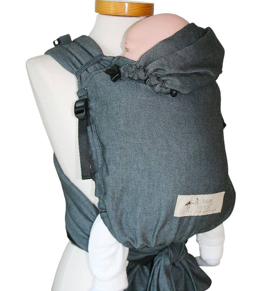 Storchenwiege Talemo Half-Buckle Baby Carrier - Graphite with baby model on mannequin | Babymaxi