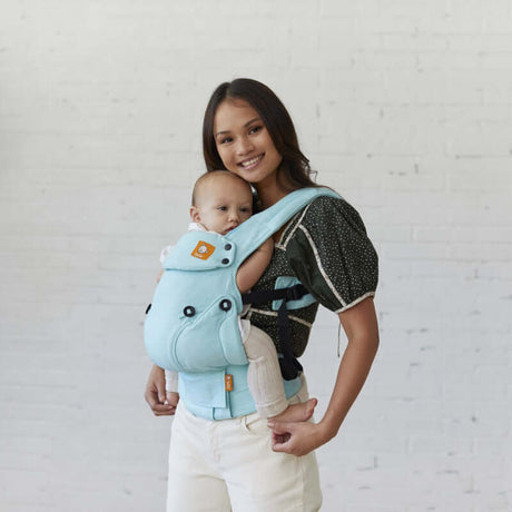 Tula Linen Explore - Robin baby carrier in use, featuring ergonomic design and adjustable settings | Babymaxi